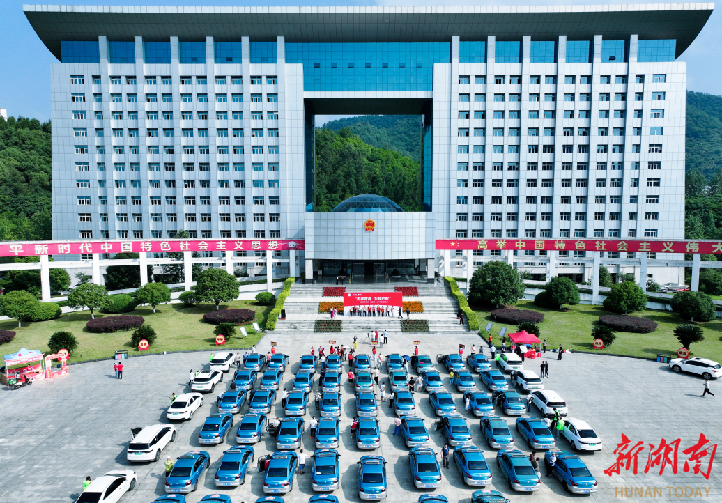 细微之处彰显文明之光冰球突破湖南吉首：(图3)