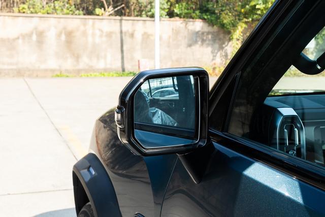 级+价格回归越野与城市出行的均衡之选冰球突破网站26款捷途旅行者：内外升(图21)