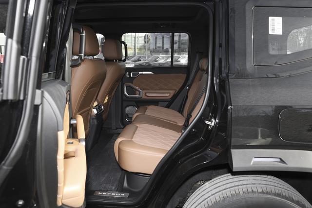 级+价格回归越野与城市出行的均衡之选冰球突破网站26款捷途旅行者：内外升(图18)